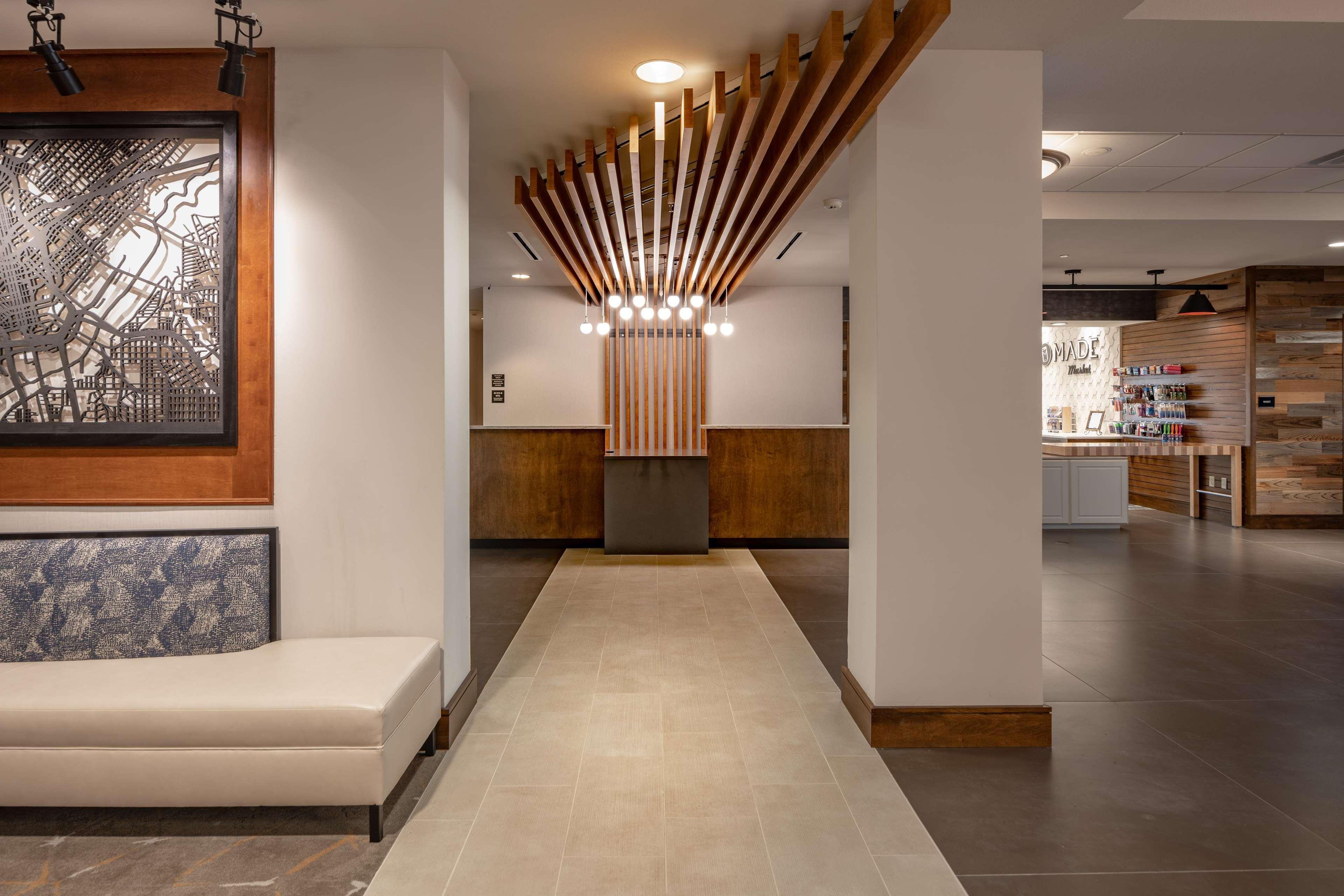 Doubletree By Hilton Dallas-Farmers Branch Eksteriør billede