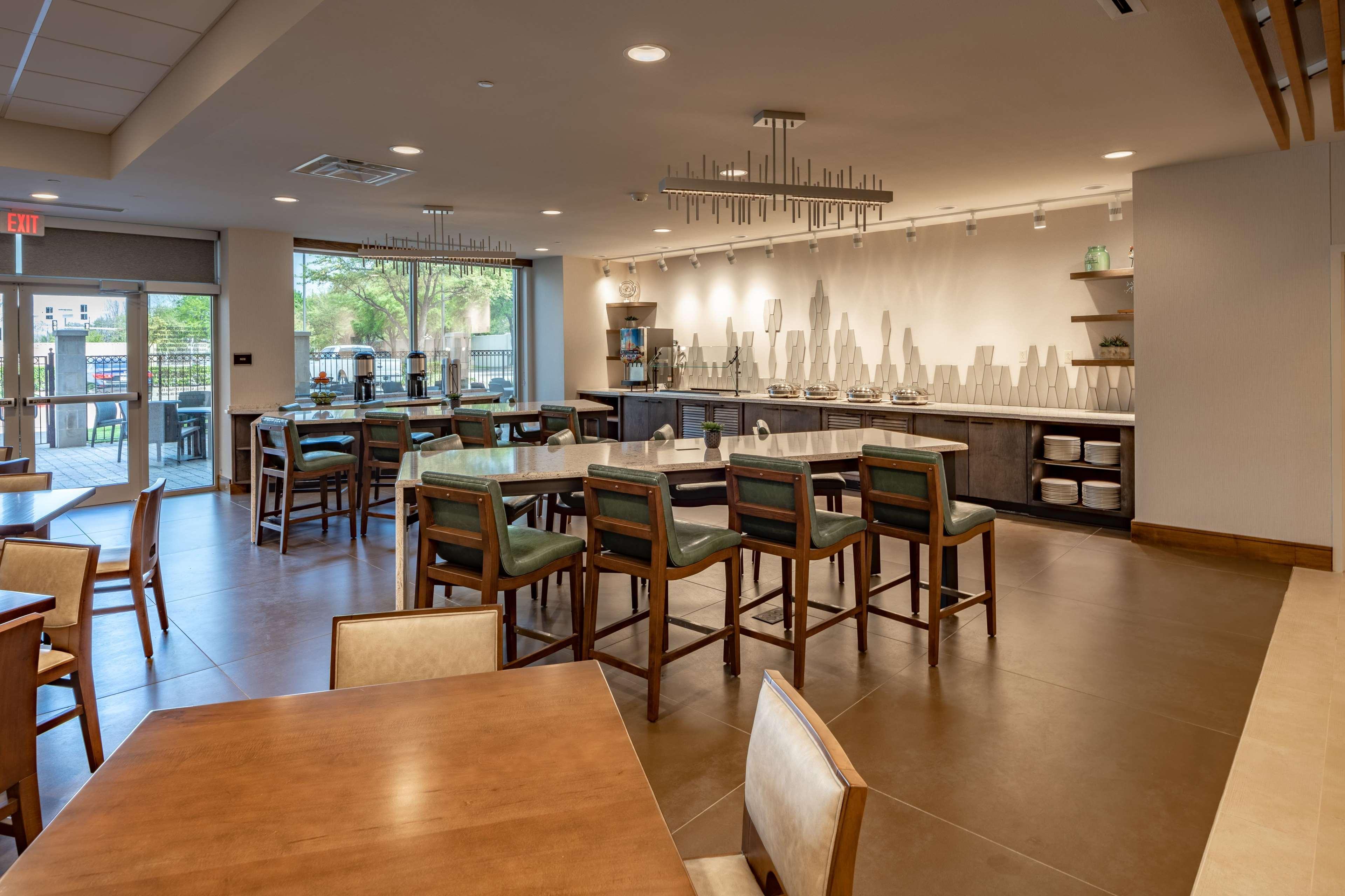 Doubletree By Hilton Dallas-Farmers Branch Eksteriør billede