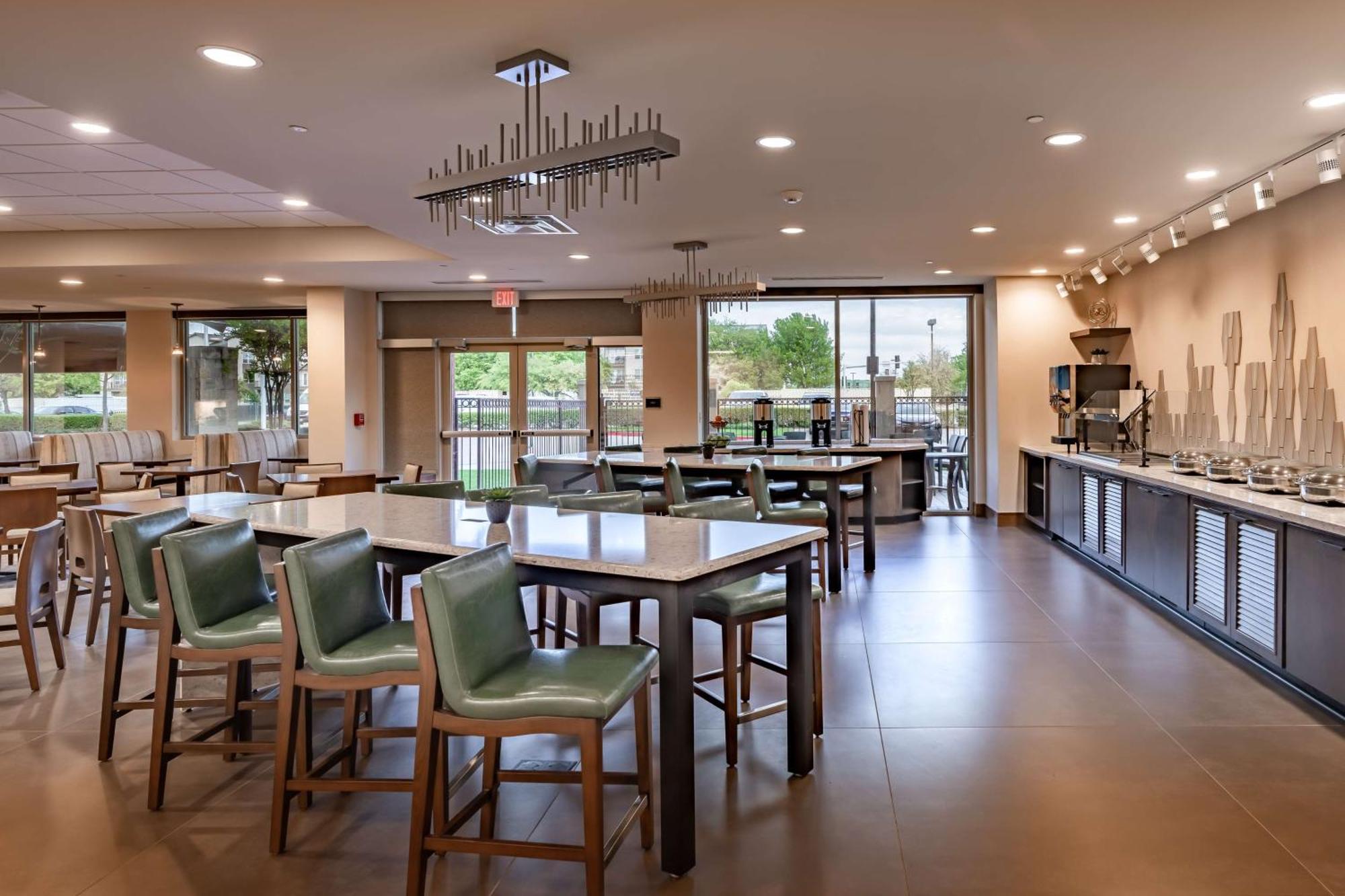 Doubletree By Hilton Dallas-Farmers Branch Eksteriør billede