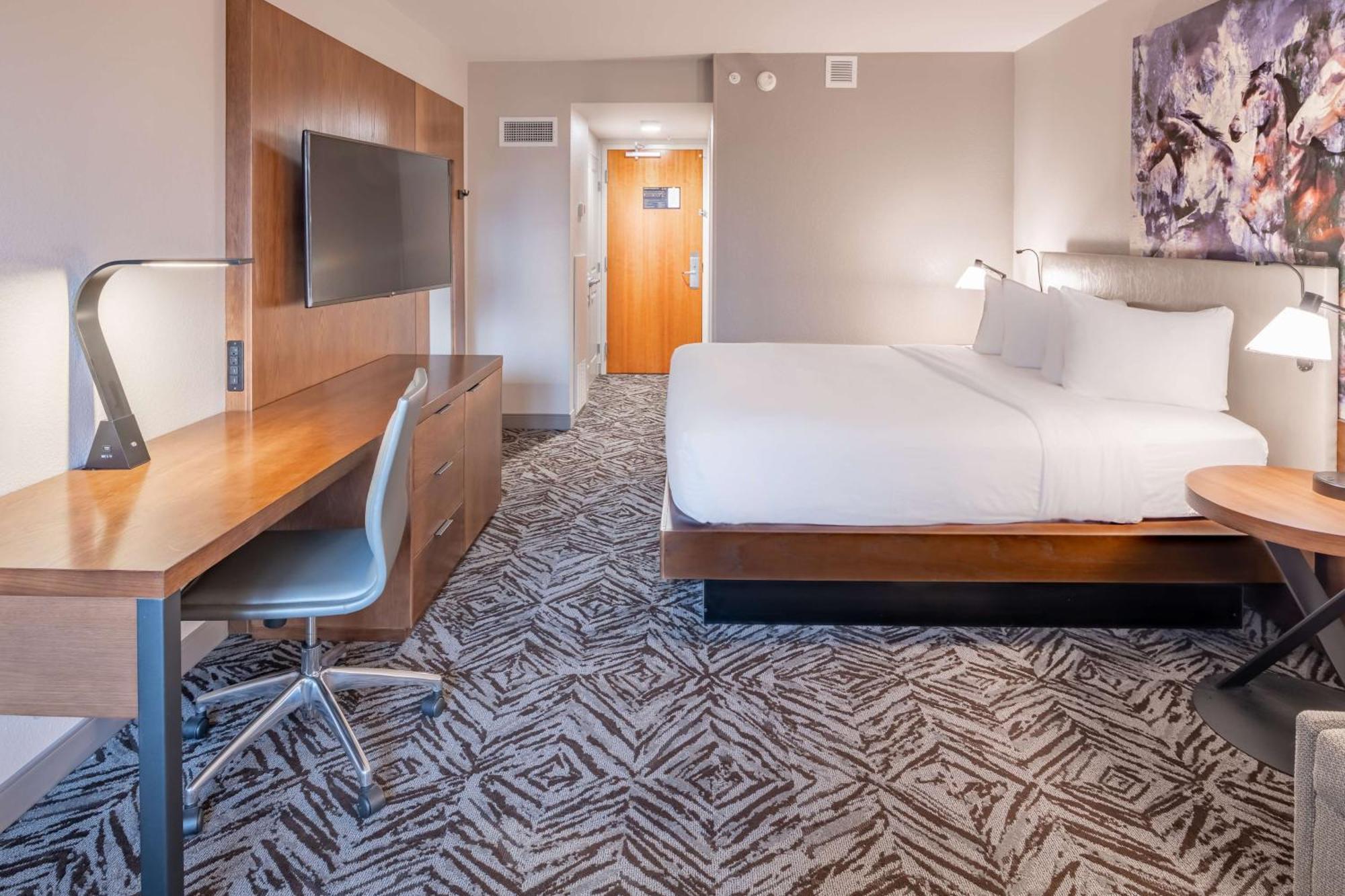 Doubletree By Hilton Dallas-Farmers Branch Eksteriør billede