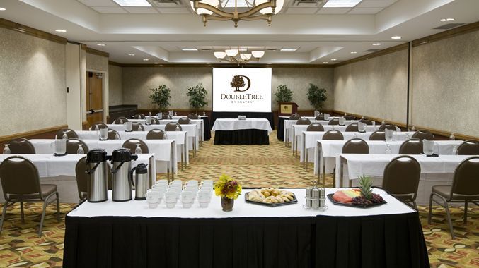 Doubletree By Hilton Dallas-Farmers Branch Eksteriør billede